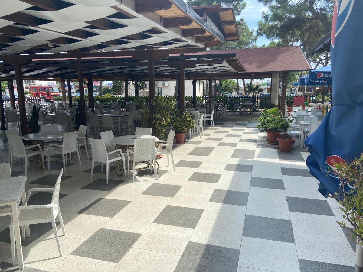 Center Park Hotel Velipojë Eksteriør billede