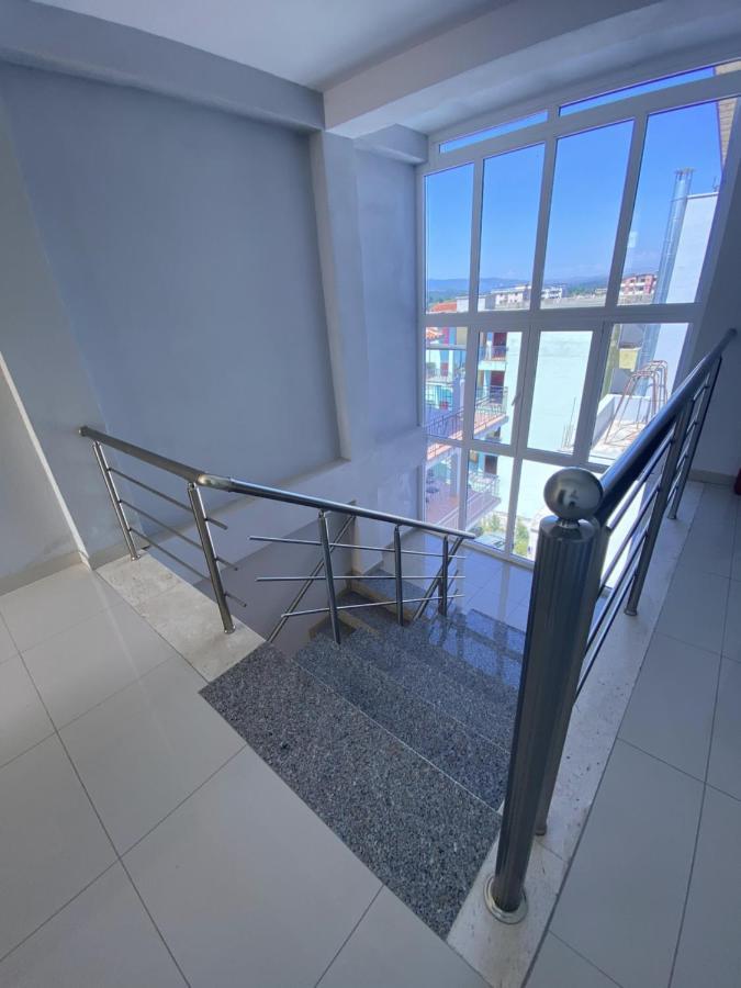 Center Park Hotel Velipojë Eksteriør billede
