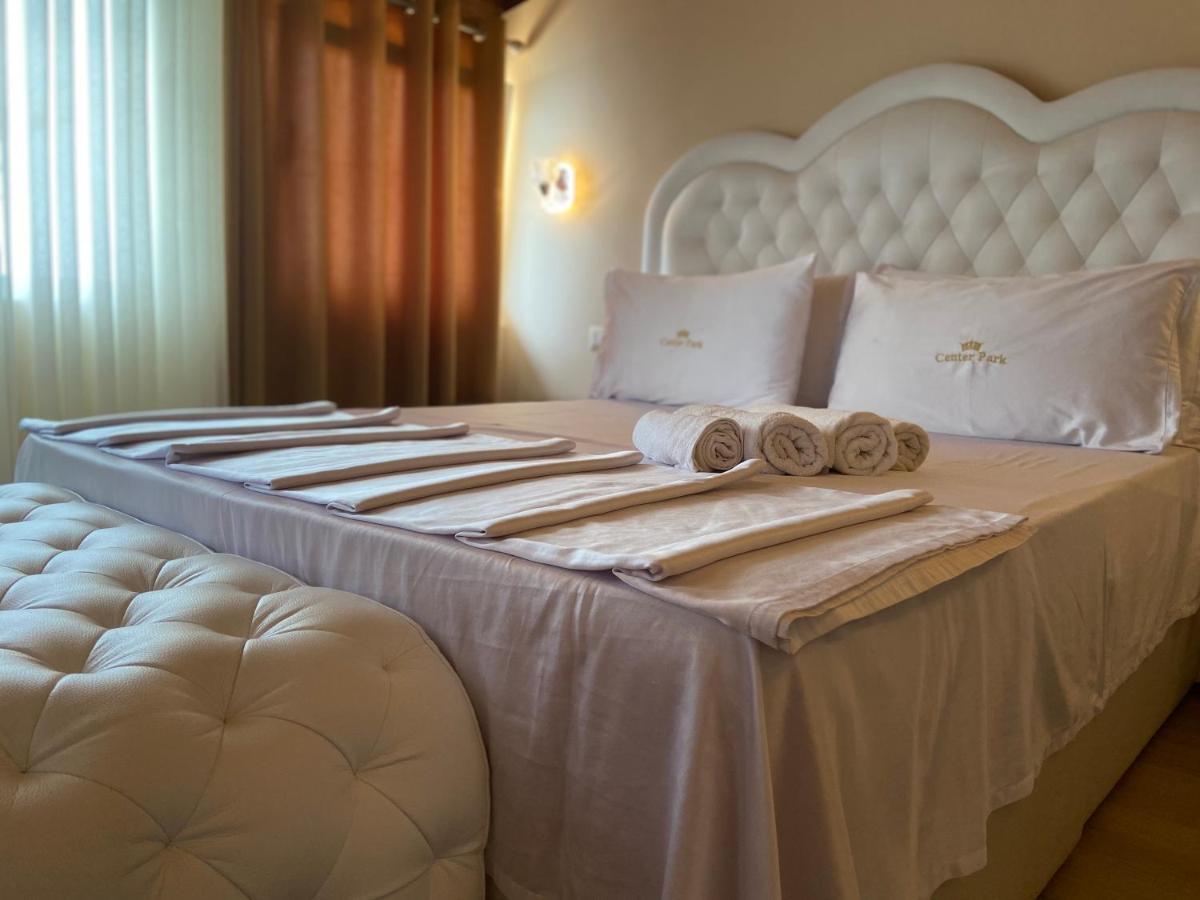 Center Park Hotel Velipojë Eksteriør billede