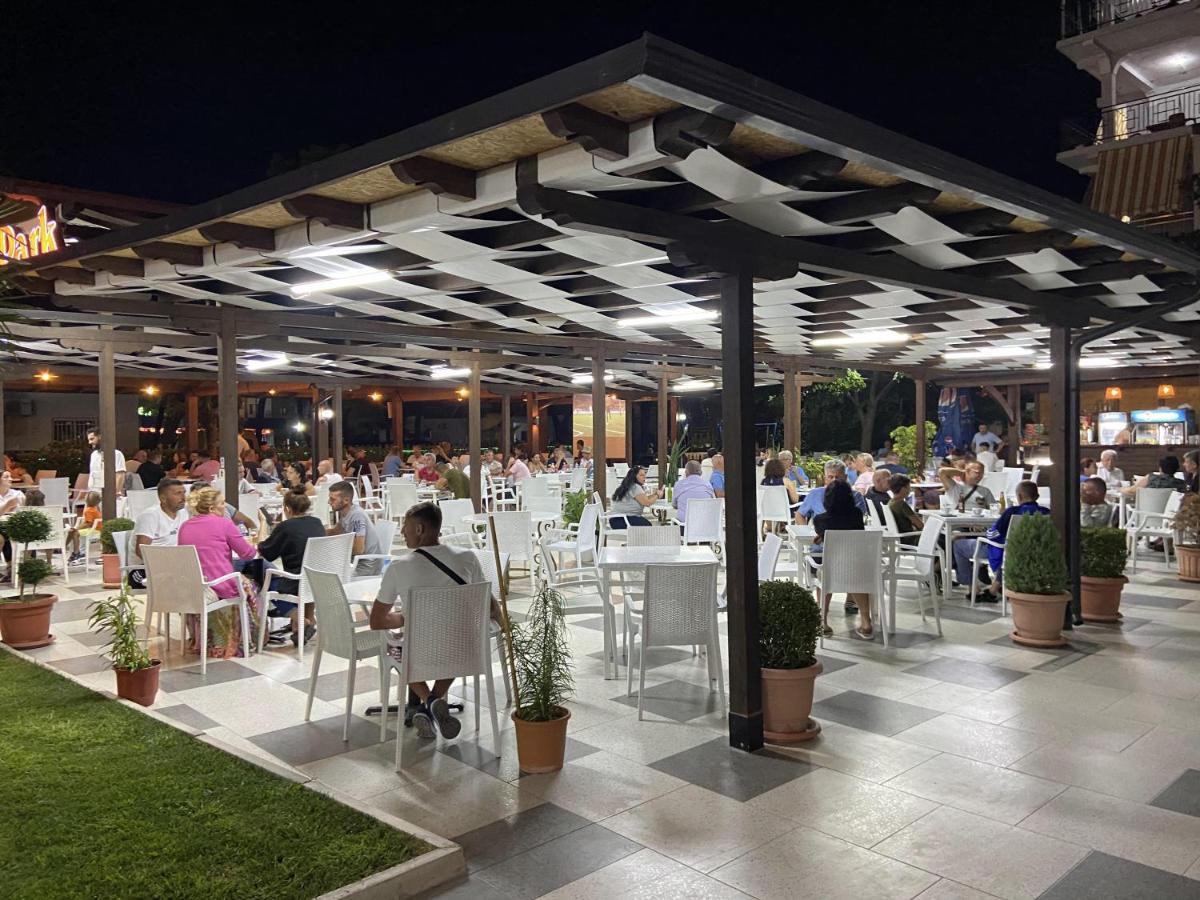 Center Park Hotel Velipojë Eksteriør billede