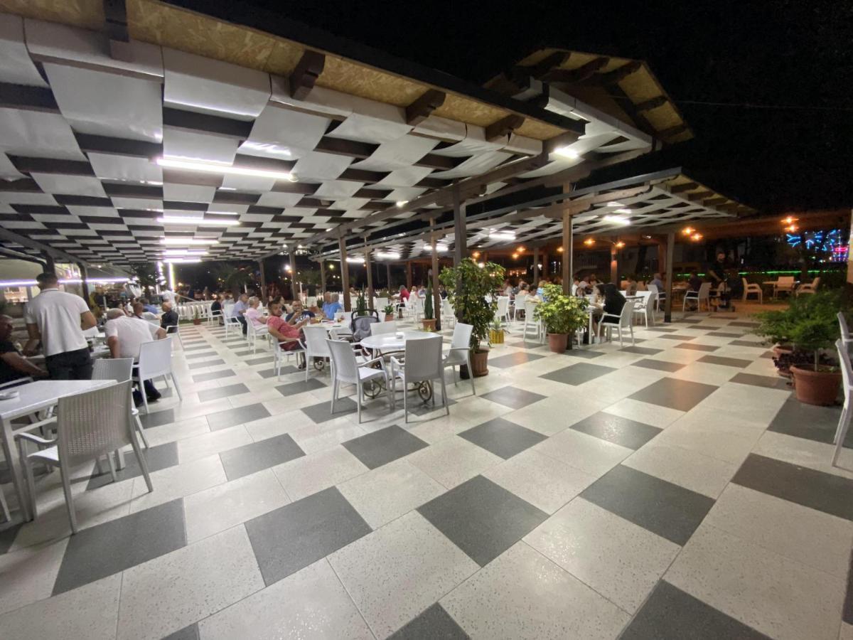Center Park Hotel Velipojë Eksteriør billede