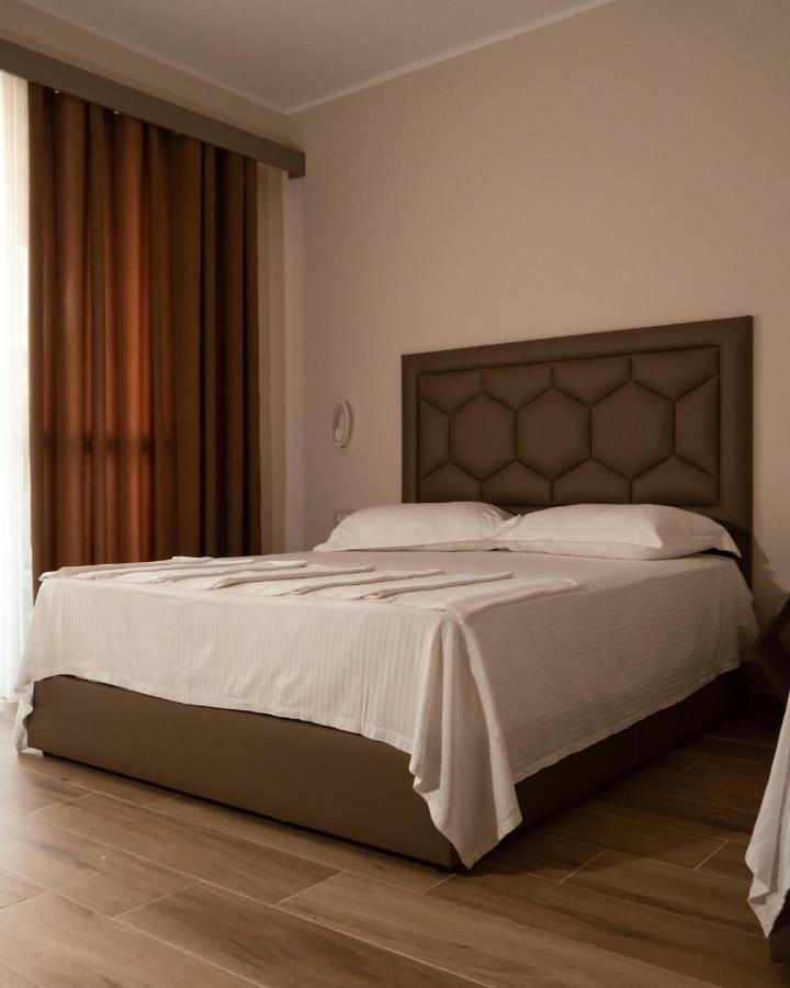 Center Park Hotel Velipojë Eksteriør billede