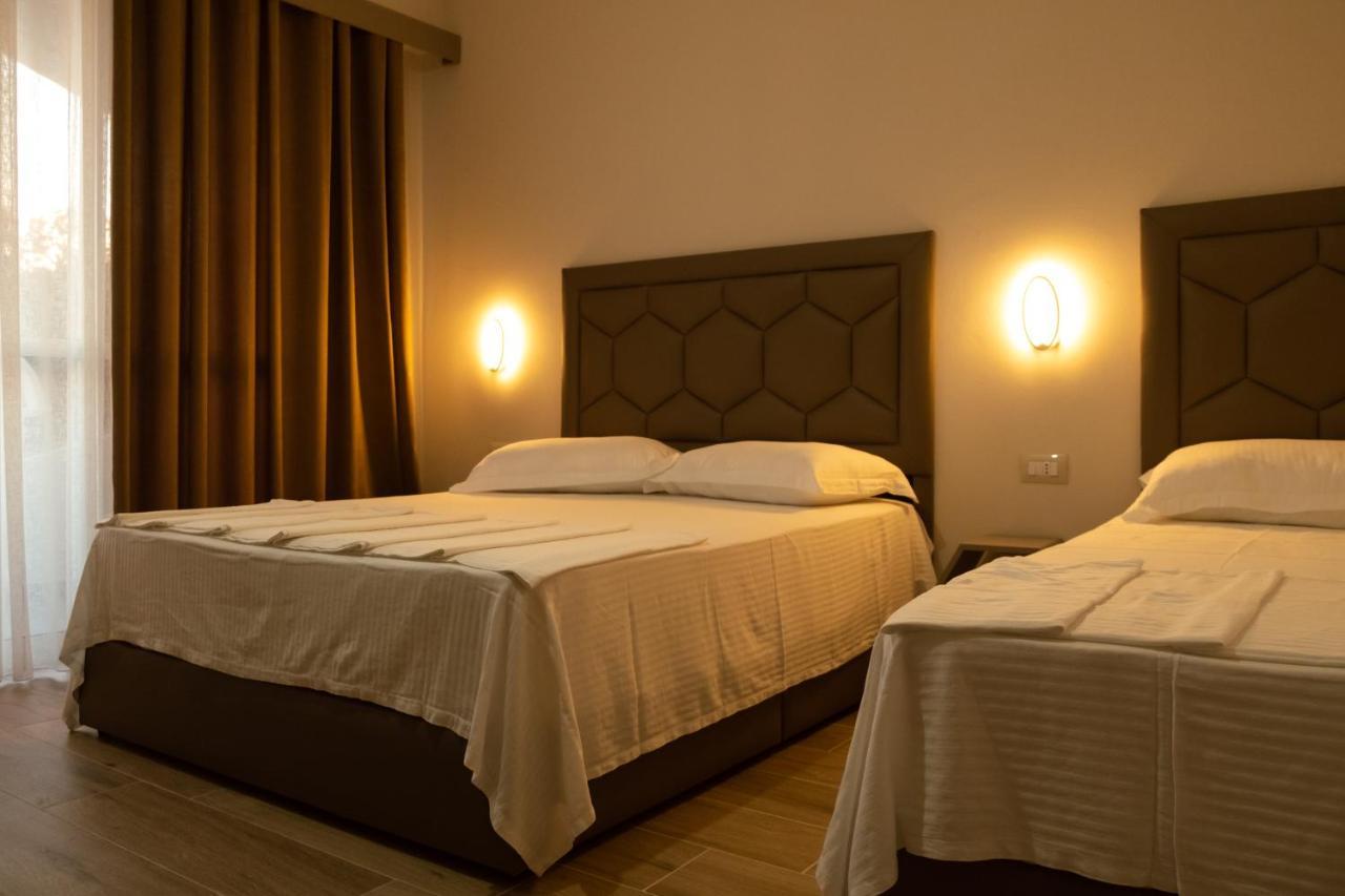 Center Park Hotel Velipojë Eksteriør billede